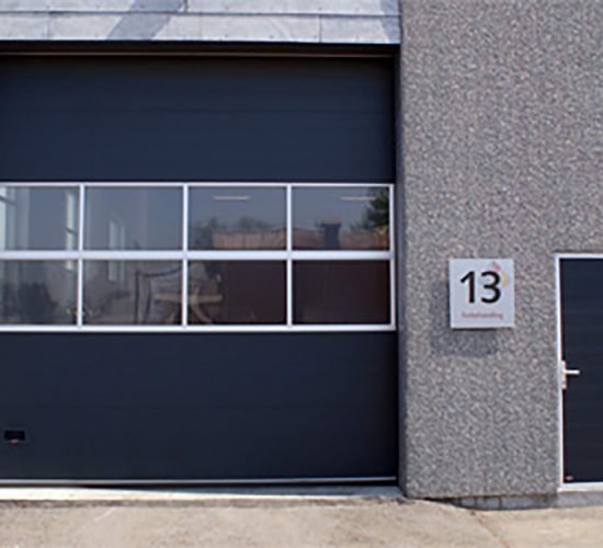 NASSAU separate economy facade door