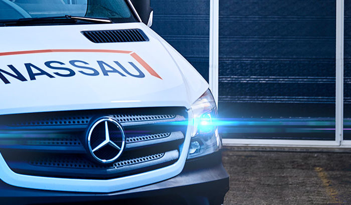 Service car header with light