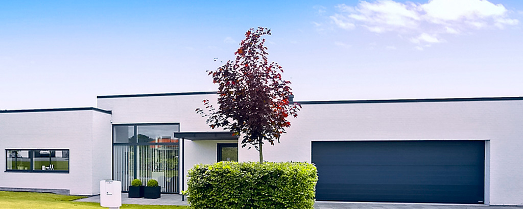 Garage door Black NASSAU door Header