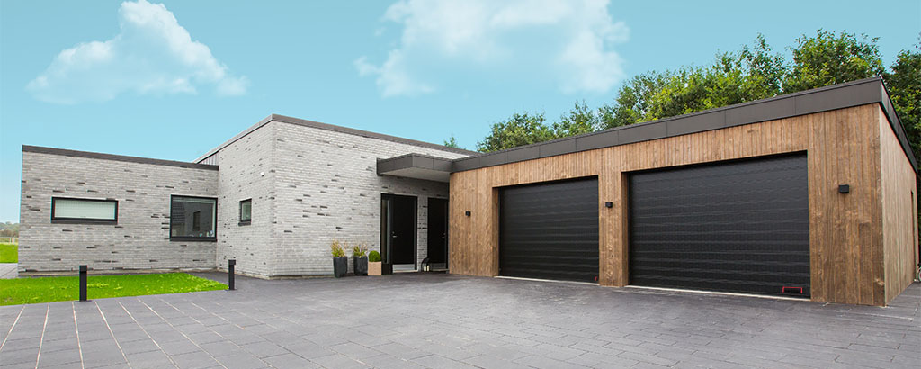 nassau header double doors new logo